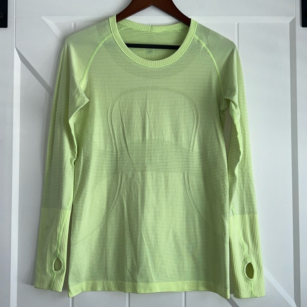 Lululemon on Swiftly Tech Long Sleeve, sz 10